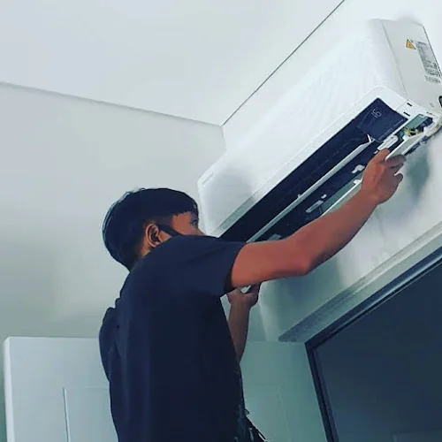 Gambar pada sumber untuk Kenzie Jaya AC