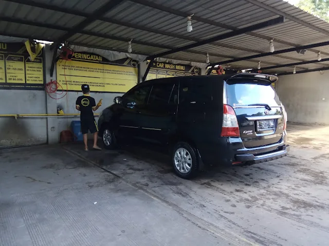 Gambar pada sumber untuk Yellow Car Wash Alam Sutera