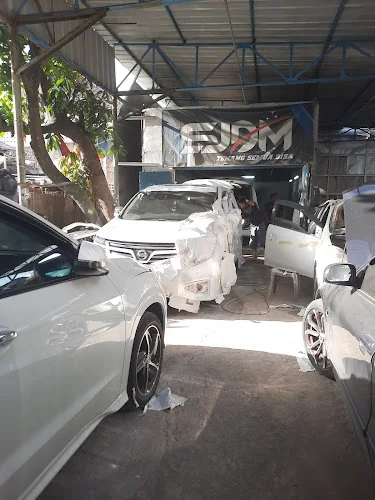 Gambar pada sumber untuk SJDM Body Repair