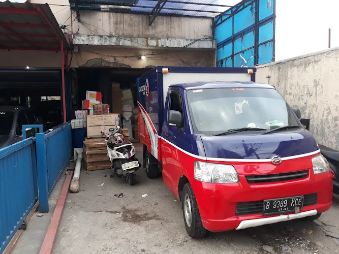 Gambar pada sumber untuk Dakota Cargo