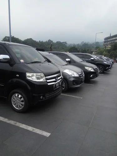 Gambar pada sumber untuk RPM Rental Mobil Cipondoh