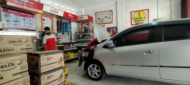 Gambar pada sumber untuk Shop & Drive Mencong