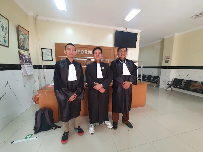 Gambar pada sumber untuk Arief Adriansyah & Partners