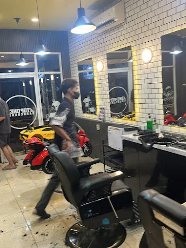 Gambar pada sumber untuk Top One Barbershop Taman Cibodas