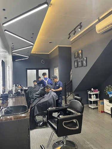 Gambar pada sumber untuk Brothers Barbershop