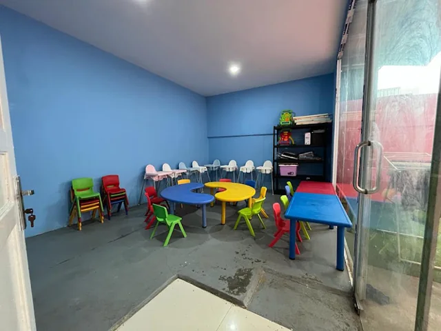 Gambar pada sumber untuk Little Panda Daycare