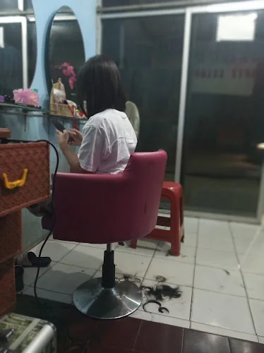 Gambar pada sumber untuk Mercy Salon