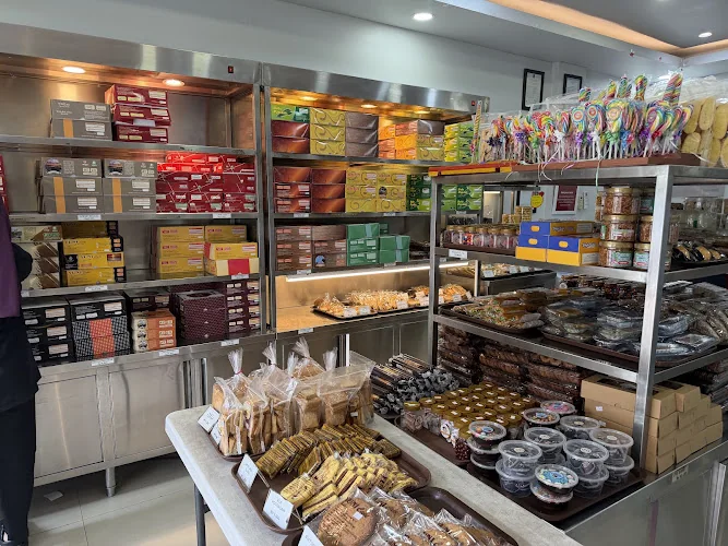 Gambar pada sumber untuk Yuni Cake