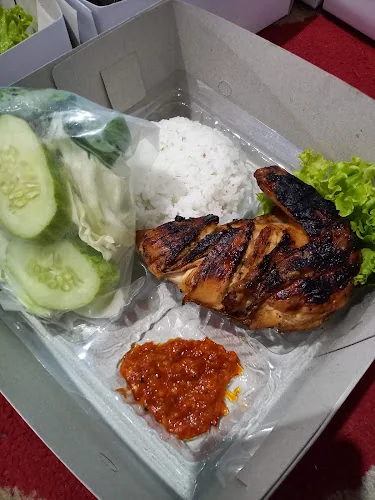 Gambar pada sumber untuk Dapoer Itha