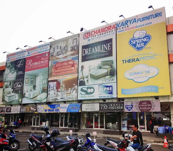 Gambar pada sumber untuk Chandra Karya