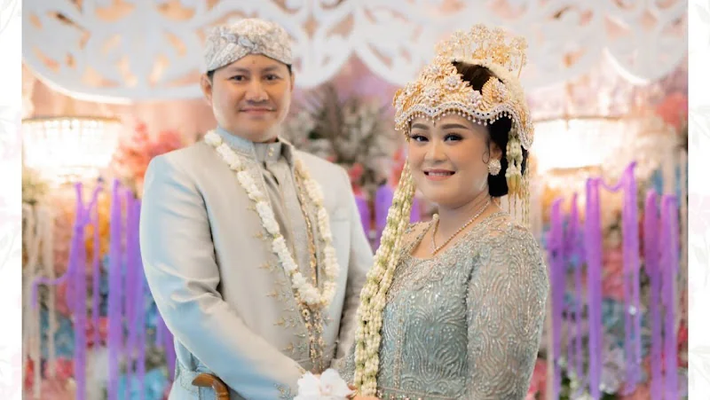 Gambar pada sumber untuk Chieka Official Wedding