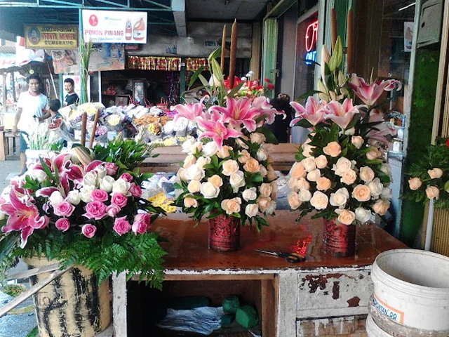 Gambar pada sumber untuk Naufal Florist